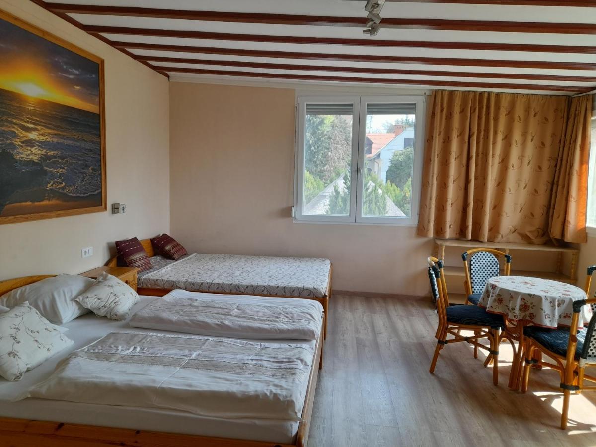 Rózsakert Vendégház Szigliget Esterno foto