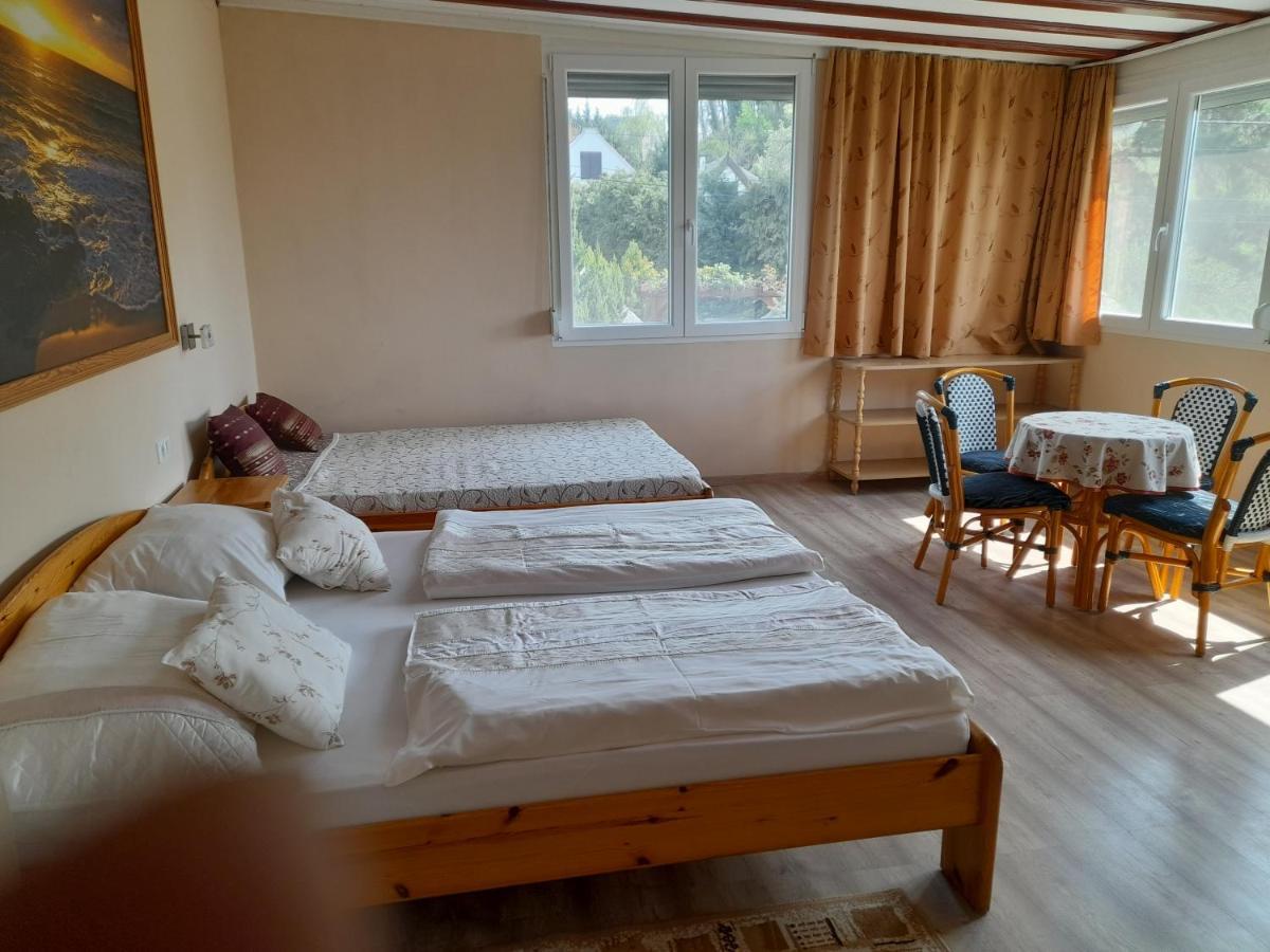 Rózsakert Vendégház Szigliget Esterno foto